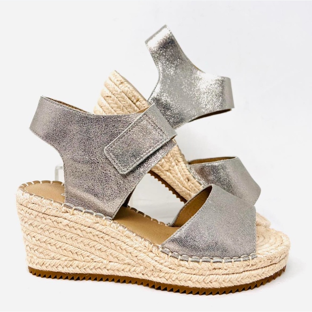 Eileen Fisher Silver Espadrille Wedge Sandals size 5.5